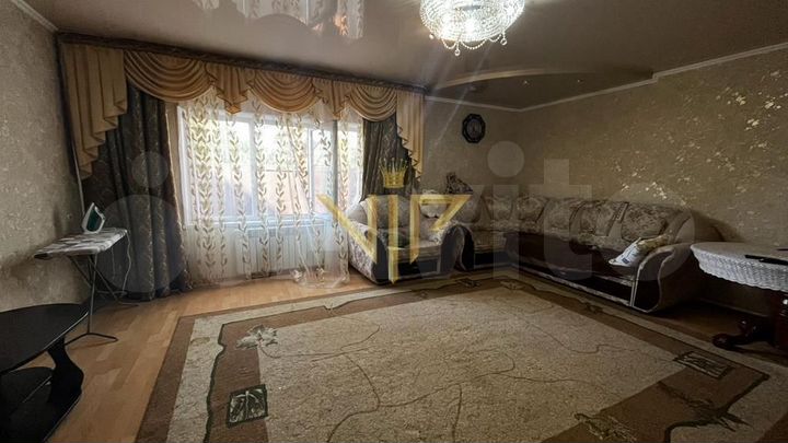 Дом 211 м² на участке 7 сот.