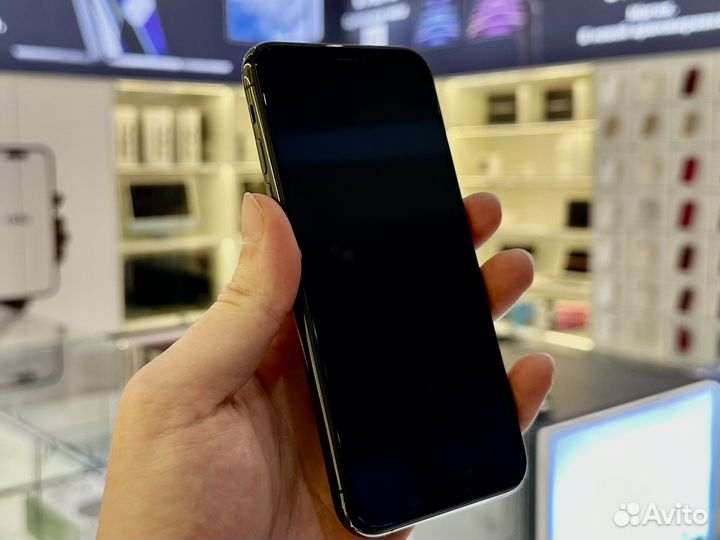 iPhone X, 64 ГБ