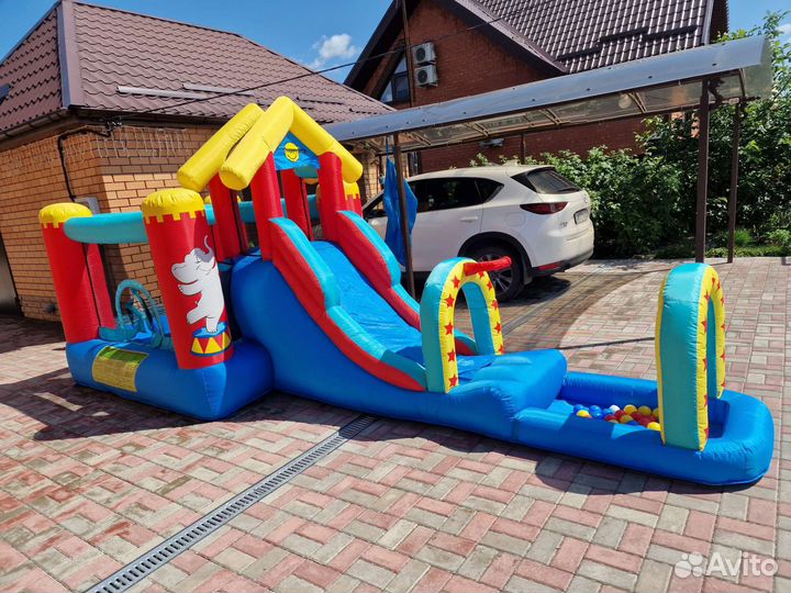 Надувной батут с горкой