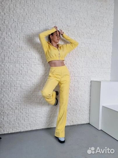 Костюм женский