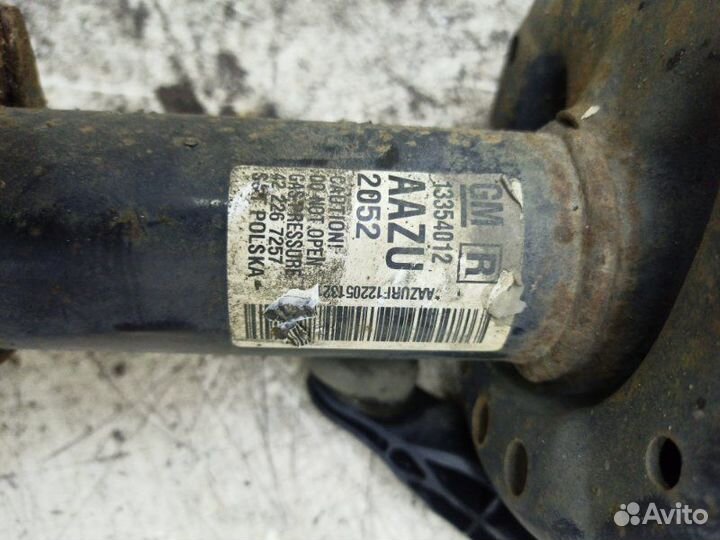 Стойка подвески передняя правая Opel Astra J