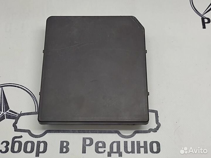 Блок предохранителей w470 X-class 699.301 2018