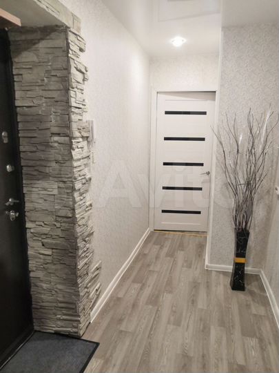 2-к. квартира, 64 м², 1/5 эт.