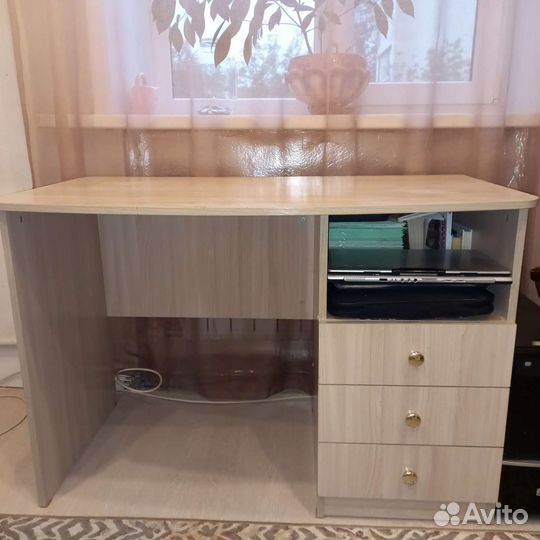 Детский письменный стол бу