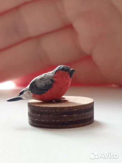 Игрушка статуэтка Снегирь из полимерной глины