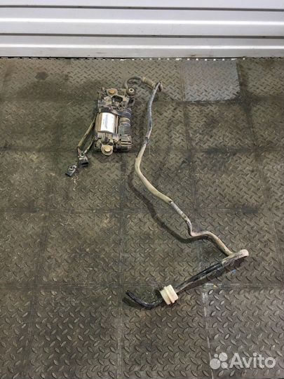 Компрессор подвески (Volkswagen Touareg)