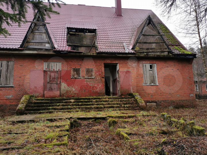 Дом 832,6 м² на участке 16,9 сот.