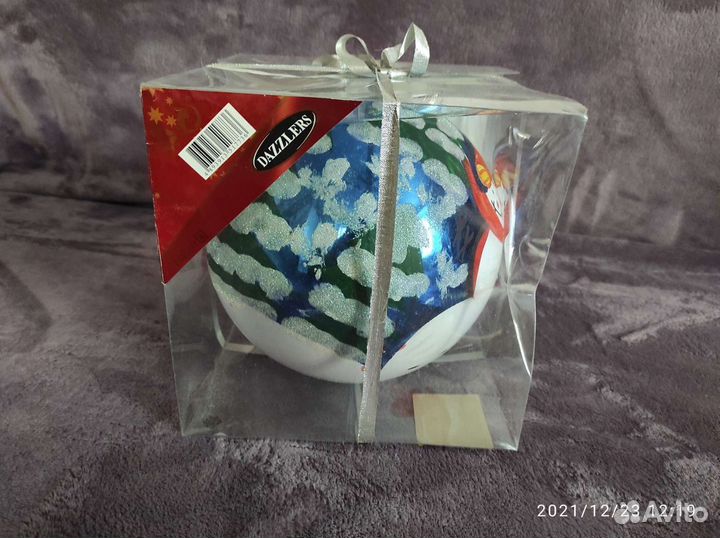 Большой ëлочный шар