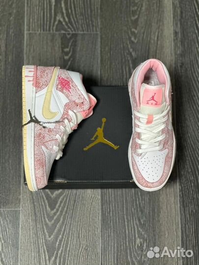 Кроссовки женские nike air jordan 1