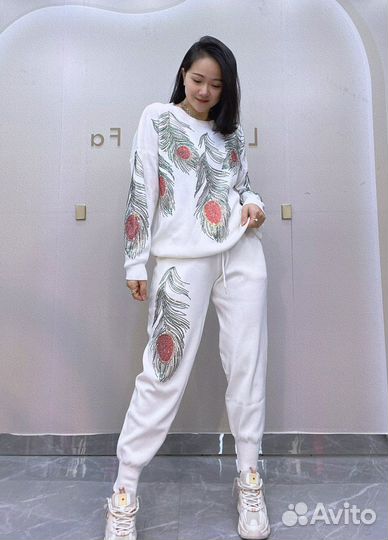 Спортивный костюм