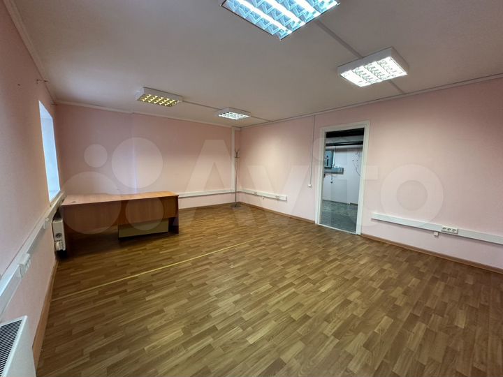 Продам офисное помещение, 275.5 м²