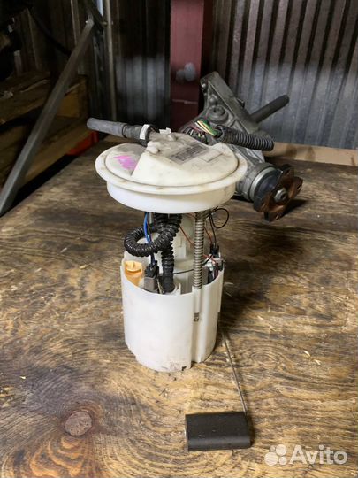 Насос топливный Volvo V50 2004-2012 S40 C70