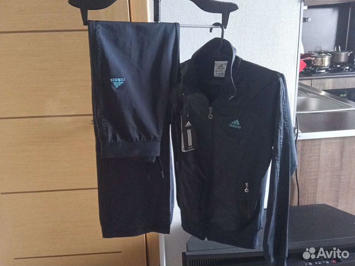 Женский спортивный костюм adidas новый размер 44