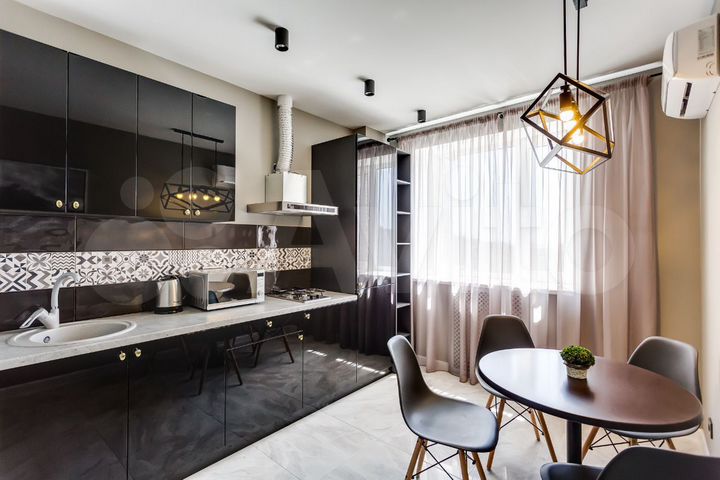 2-к. квартира, 58 м², 8/10 эт.