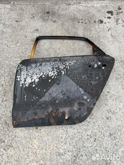 Задняя левая дверь volkswagen polo 5