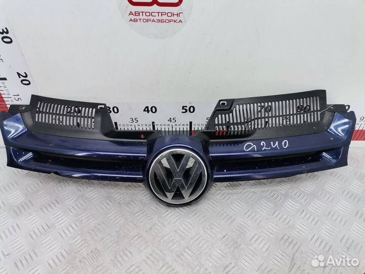 Решетка радиатора Volkswagen Golf 5 2004