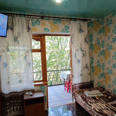 Комната 14 м² в 3-к., 1/2 эт.