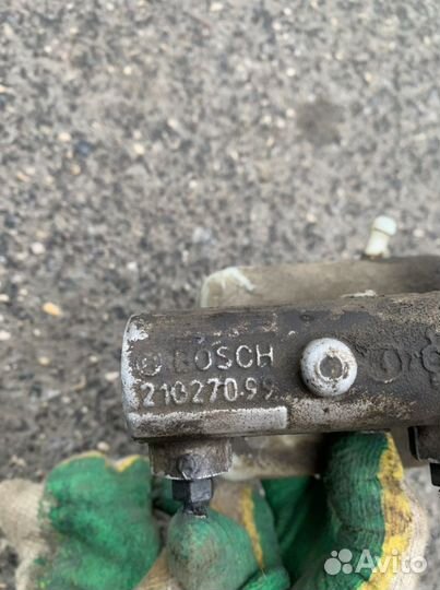 Главный тормозной цилиндр Bosch 21027099
