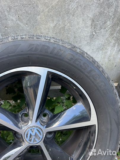 R16 Bridgestone Blizzak LM-001 215/60, PCD 5x112 DIA 57.1