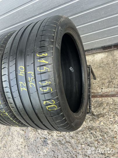 Pirelli P Zero PZ4 315/35 R20 и 275/40 R20