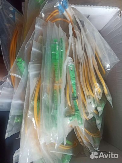 Шнур оптический соединитель интеркрос