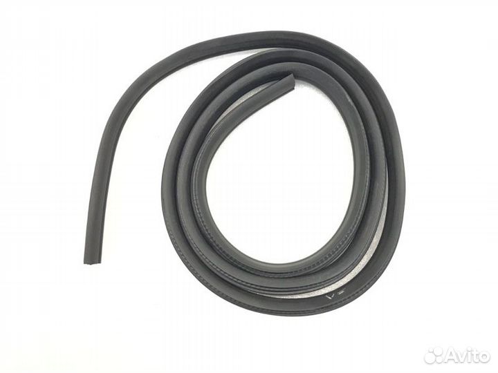 Уплотнитель двери задний правый Ford Mondeo седан