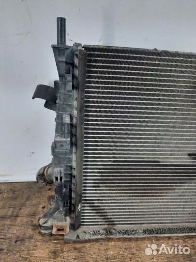 Радиатор основной Ford Focus хэтчбэк 5 дв. 1.6