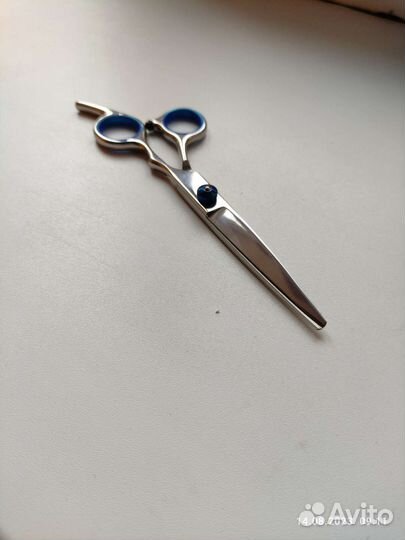 Парикмахерские ножницы