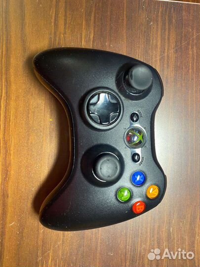 Xbox 360 S + 3 игры в подарок