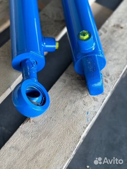 Гидроцилиндр цс-63.32.400.685.30