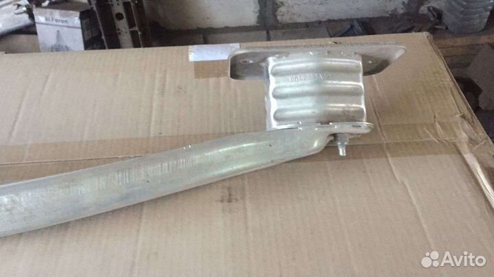 Усилитель заднего бампера веста