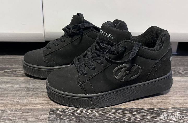 Роликовые кроссовки heelys