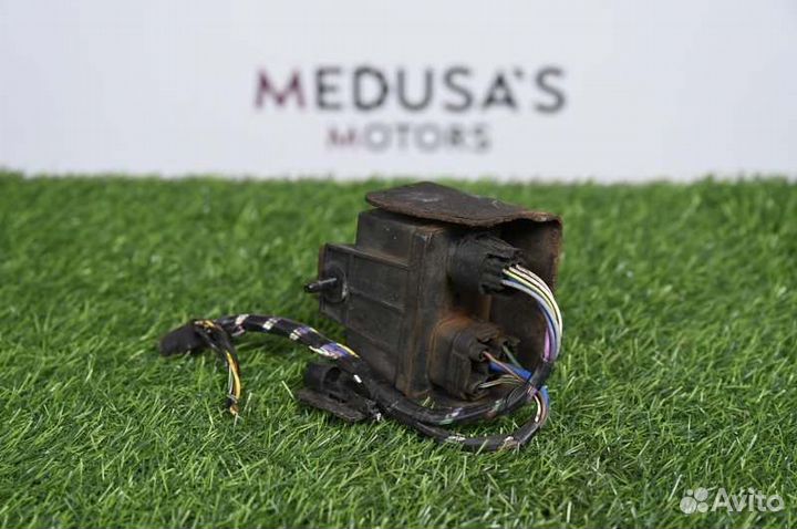 Реле накала свечей Jaguar F-Pace JGA 2016