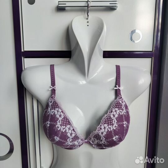 Бюстгальтеры женские новые 75С и 75D