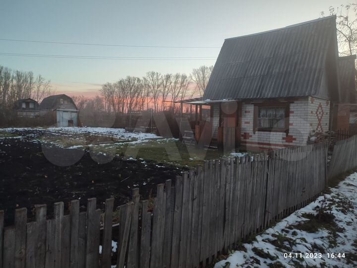 Дача 12 м² на участке 6 сот.