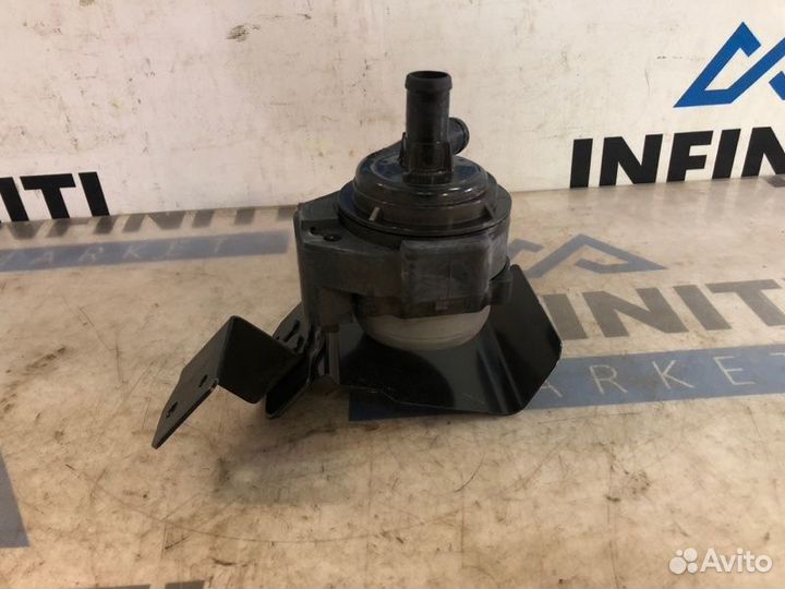 Помпа Infiniti Q50 V37