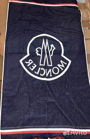 Полотенце Moncler