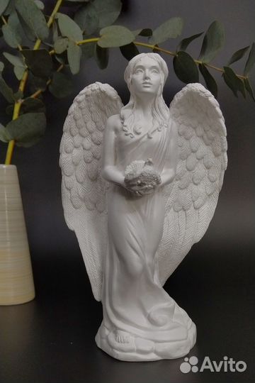 Ангел из гипса