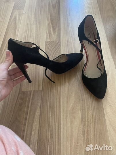 Много обуви 37 размер