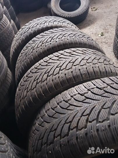 Nokian Tyres WR SUV 4 235/55 R18