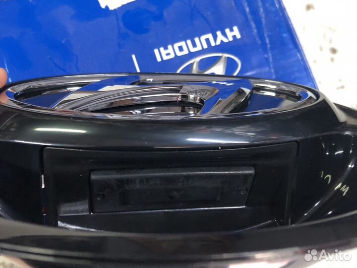 Ручка багажника 817201R210