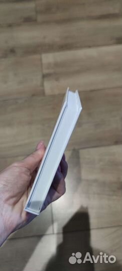 Книга Лариса Суркова