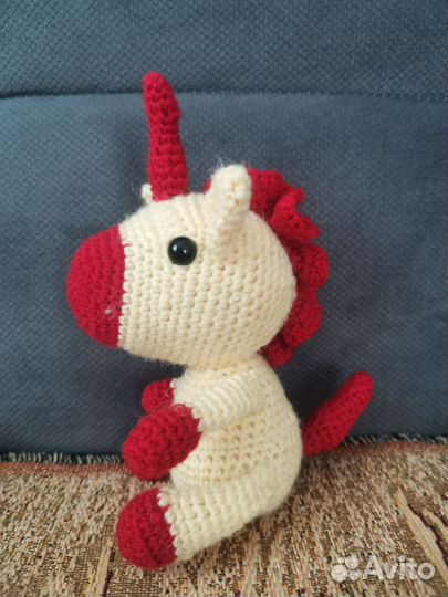 Вязаные игрушки ручной работы дракон,зайка,пикачу