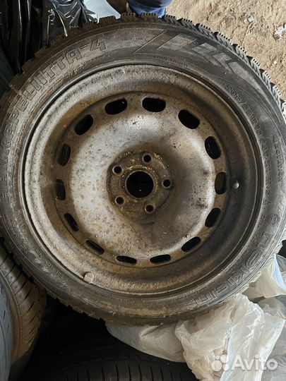 Nokian Tyres Hakkapeliitta 4 205/55 R16 94T