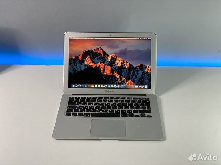 MacBook Air 13” 2017 Core i5 8g озу SSD256g