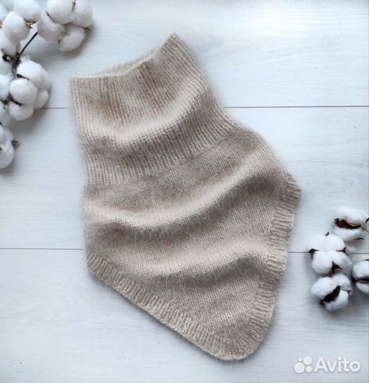 Варежки, манишка, капор, шапка