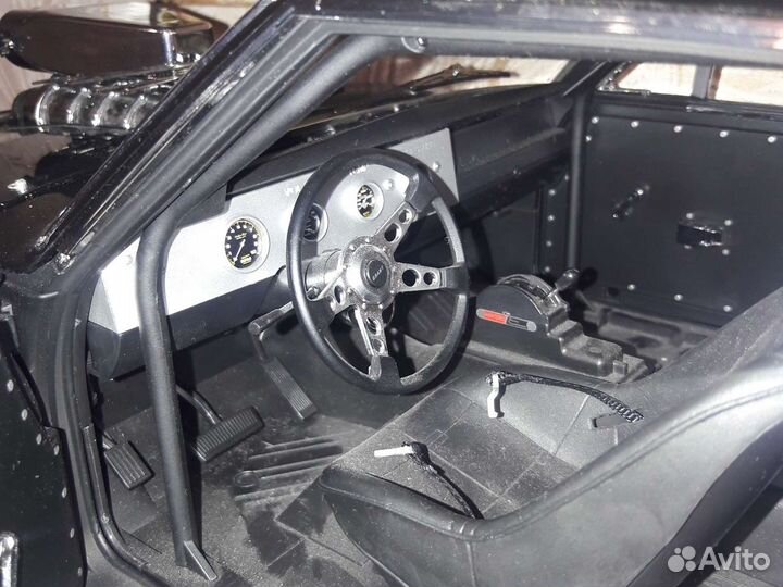 Коллекционная модель автомобиля Dodge Charger R/T