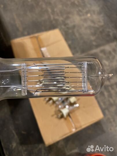 Лампа галогеновая для студийного света