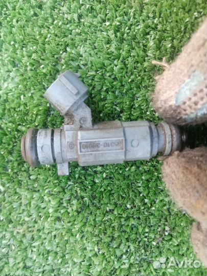 Форсунка топливная Kia Sorento 1 3.5 V6 G6CU