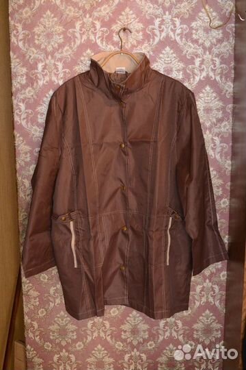 Плащ новый от 46 до 54 разм